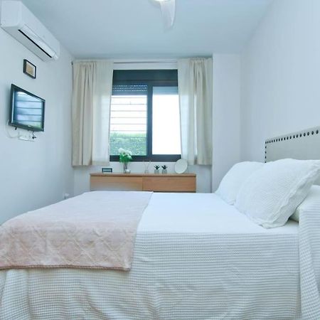 Loft Miramar Apartment ฟูเอนฮิโรลา ภายนอก รูปภาพ