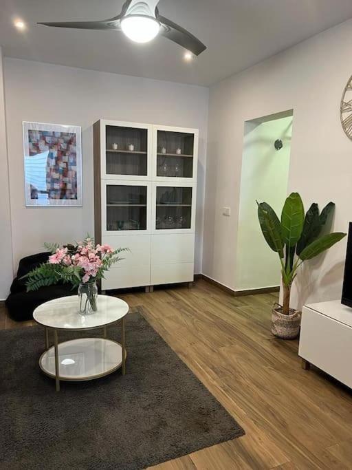 Loft Miramar Apartment ฟูเอนฮิโรลา ภายนอก รูปภาพ